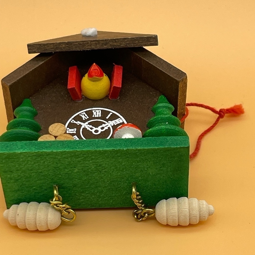 Vintage Christmas Cuckoo Clock Mushroom Ornament - Picture 12 of 12